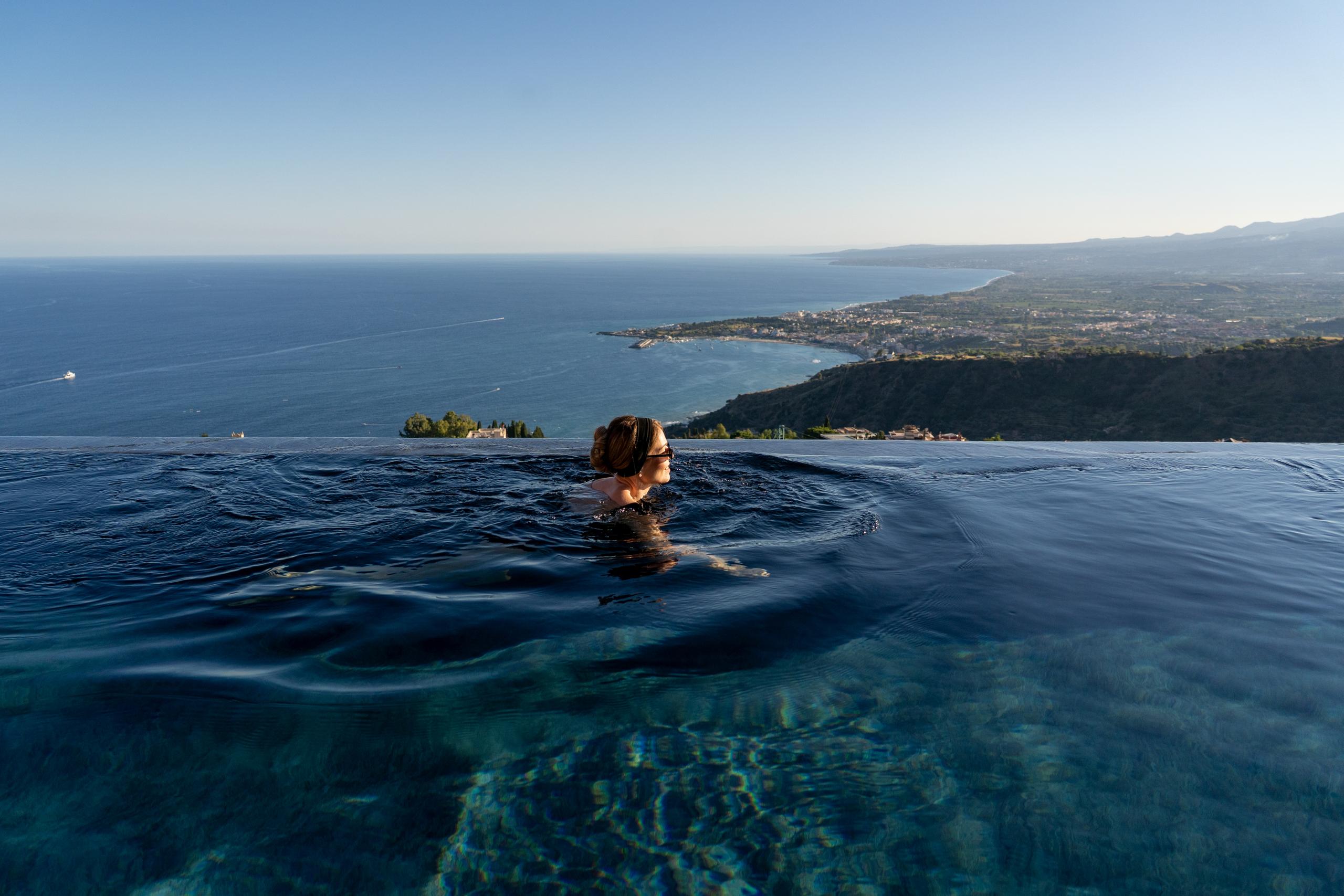Piscina a Sfioro Panoramica